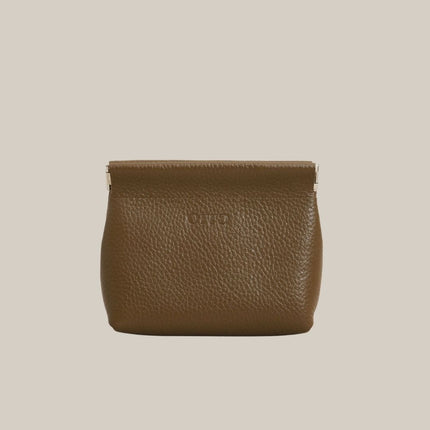 Chocolate - Ivy 331 Compact Squeeze Pouch