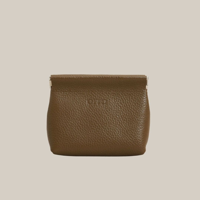 Chocolate - Ivy 331 Compact Squeeze Pouch