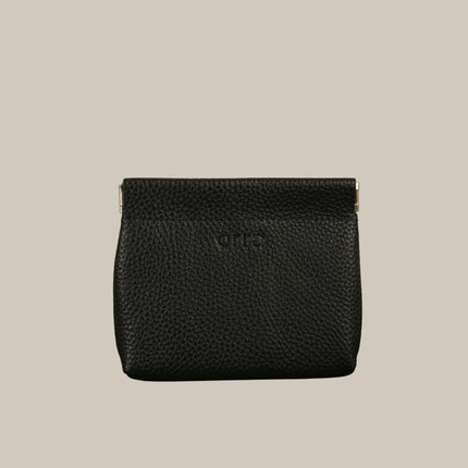 Black - Ivy 331 Compact Squeeze Pouch