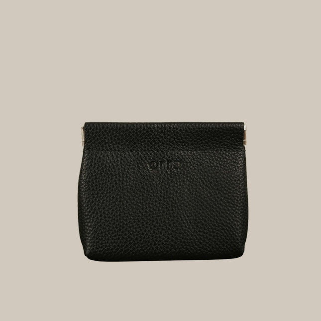 Black - Ivy 331 Compact Squeeze Pouch