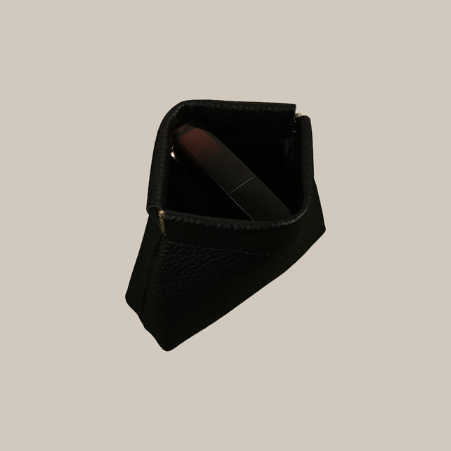 Black - Ivy 331 Compact Squeeze Pouch